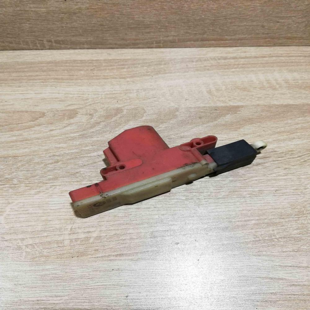 1372591   Central locking motor BMW 7 E23
