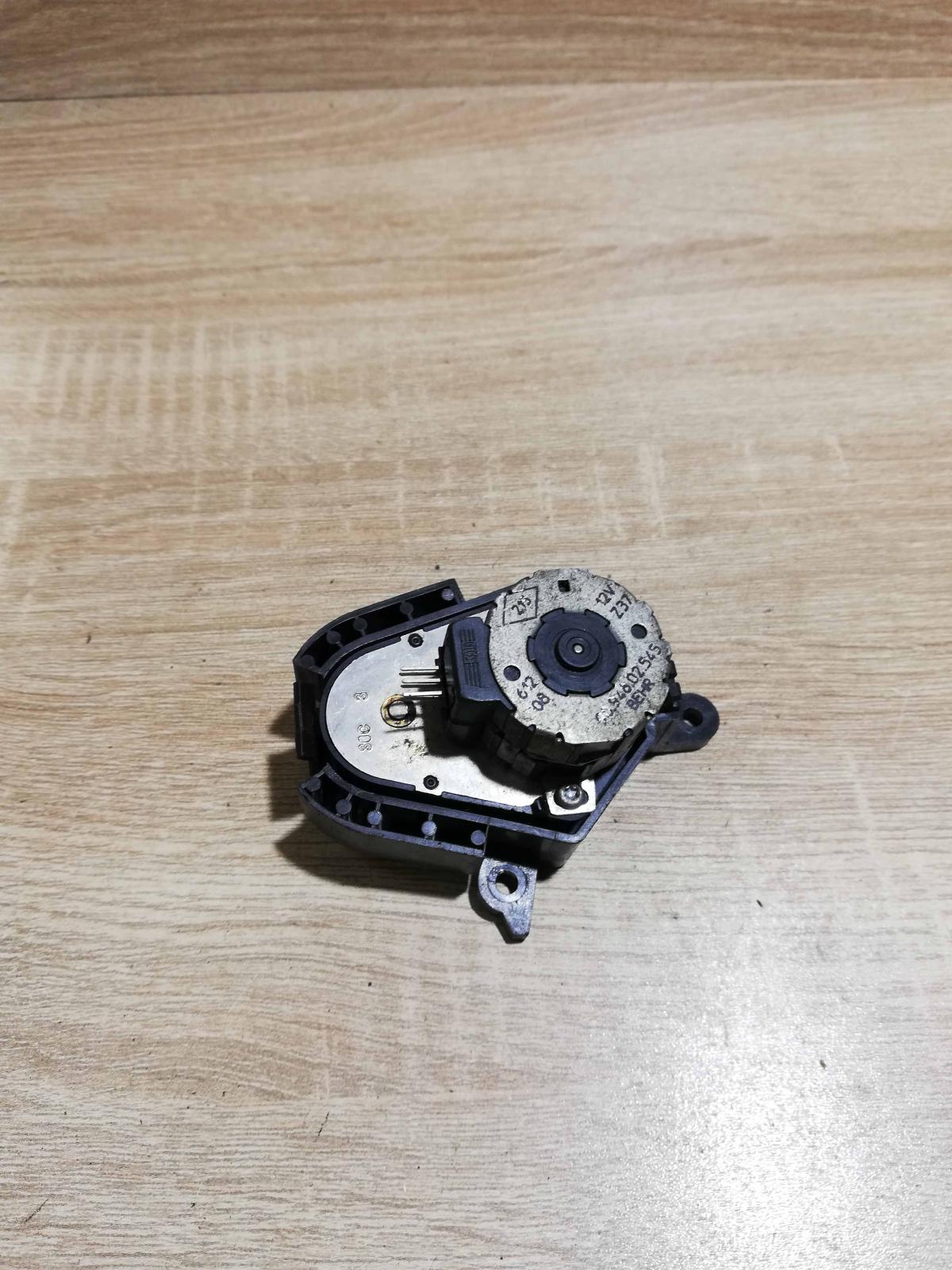 9094802545   Air flap motor/actuator Renault Laguna I