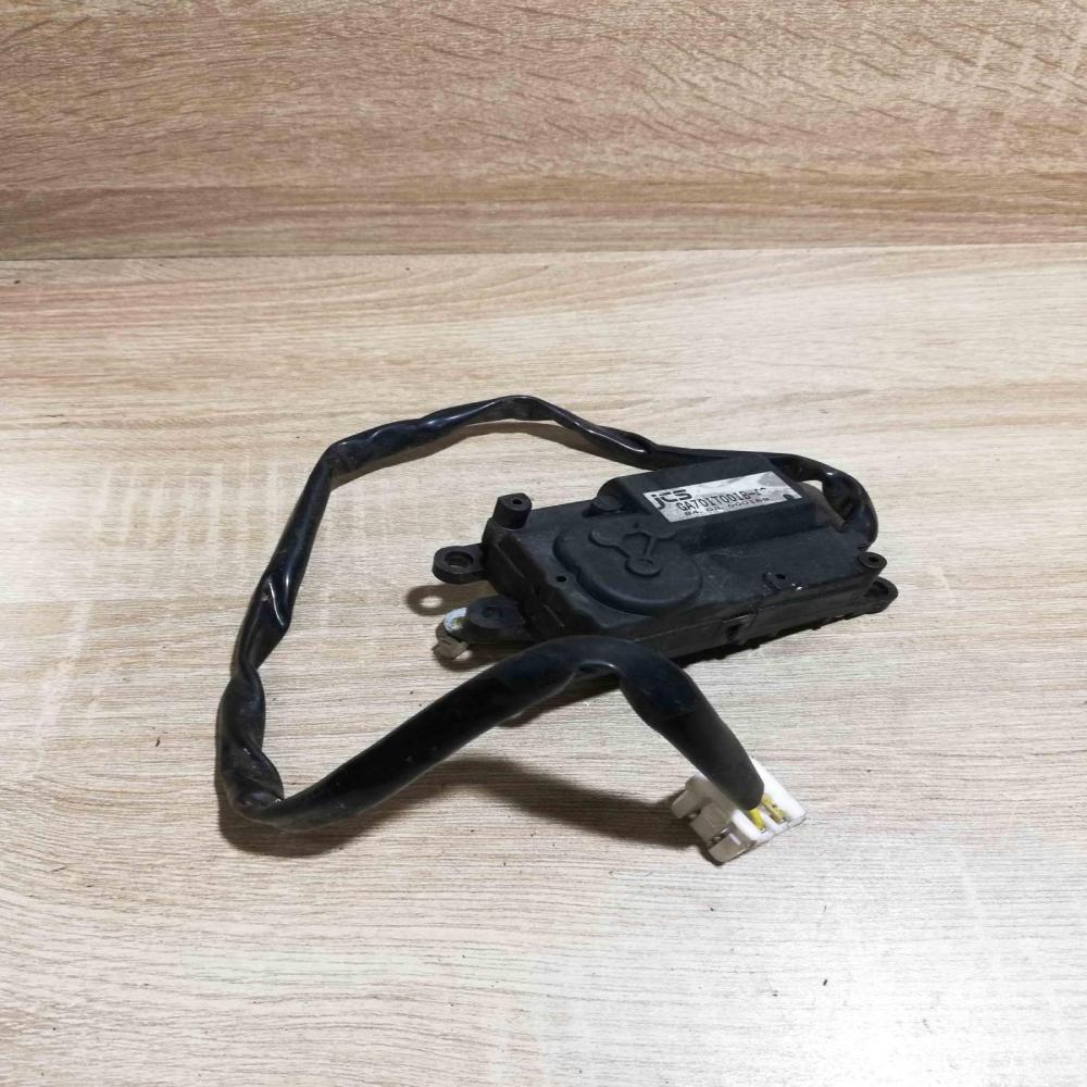 GA701T001B   Air flap motor/actuator Mazda 626
