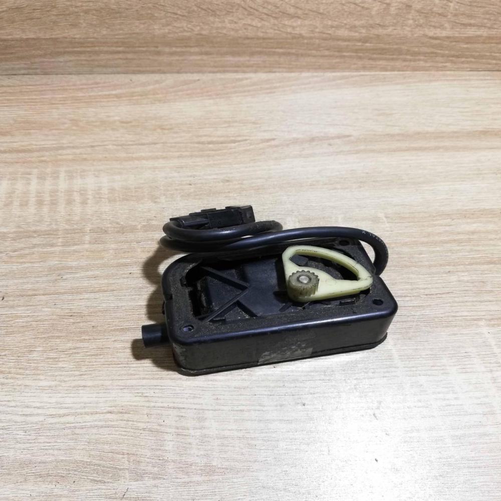 5399135060 Audi 100 Air flap  Air flap motor/actuator Audi 100 S4 C4