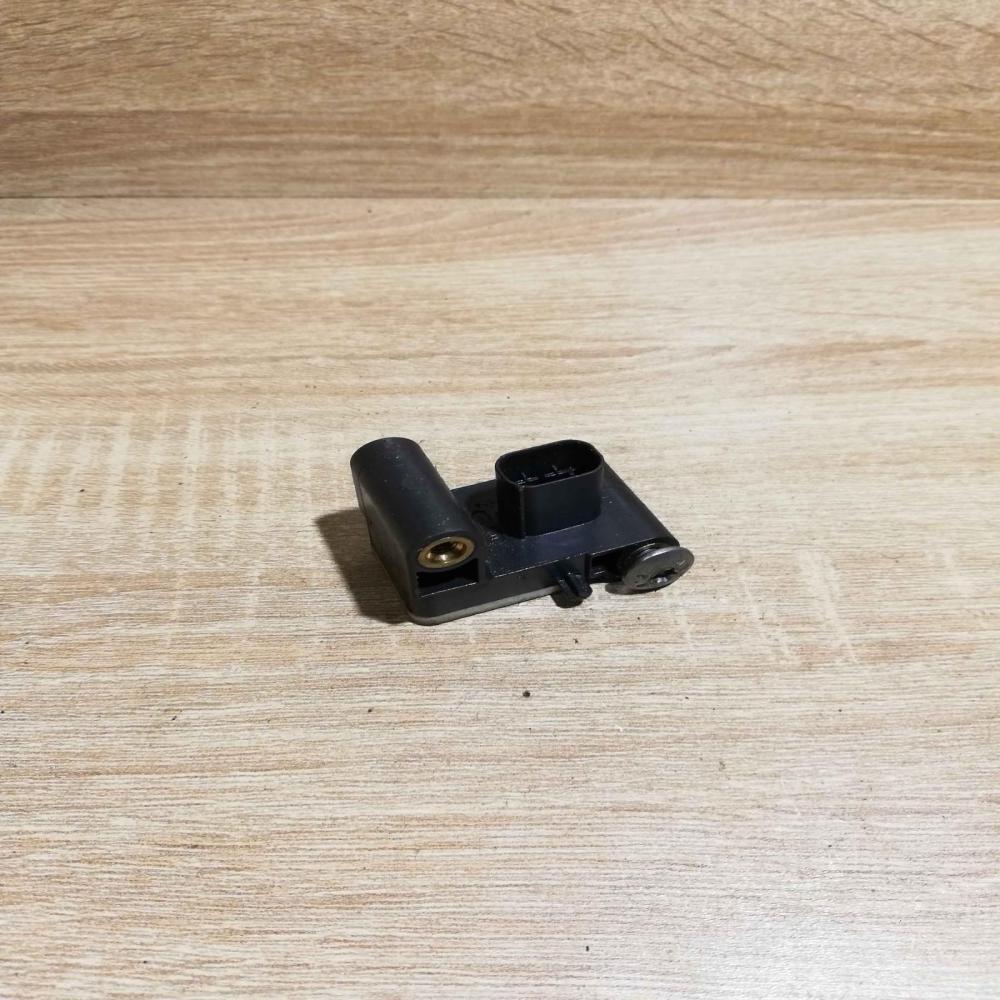 6911003   Airbag deployment crash/impact sensor BMW X5 E70