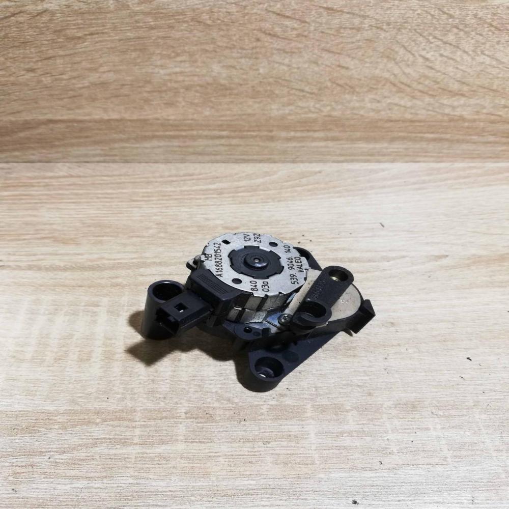 A1688201542 5399046140  Air flap motor/actuator Mercedes-Benz A W168