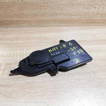 GJ8A B78A  Air flap motor/actuator Mazda 6