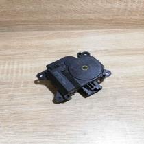 AW063700 6241   Air flap motor/actuator Mitsubishi Galant