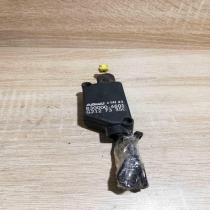 G21273350 830000 4601  Central locking motor Mazda 626