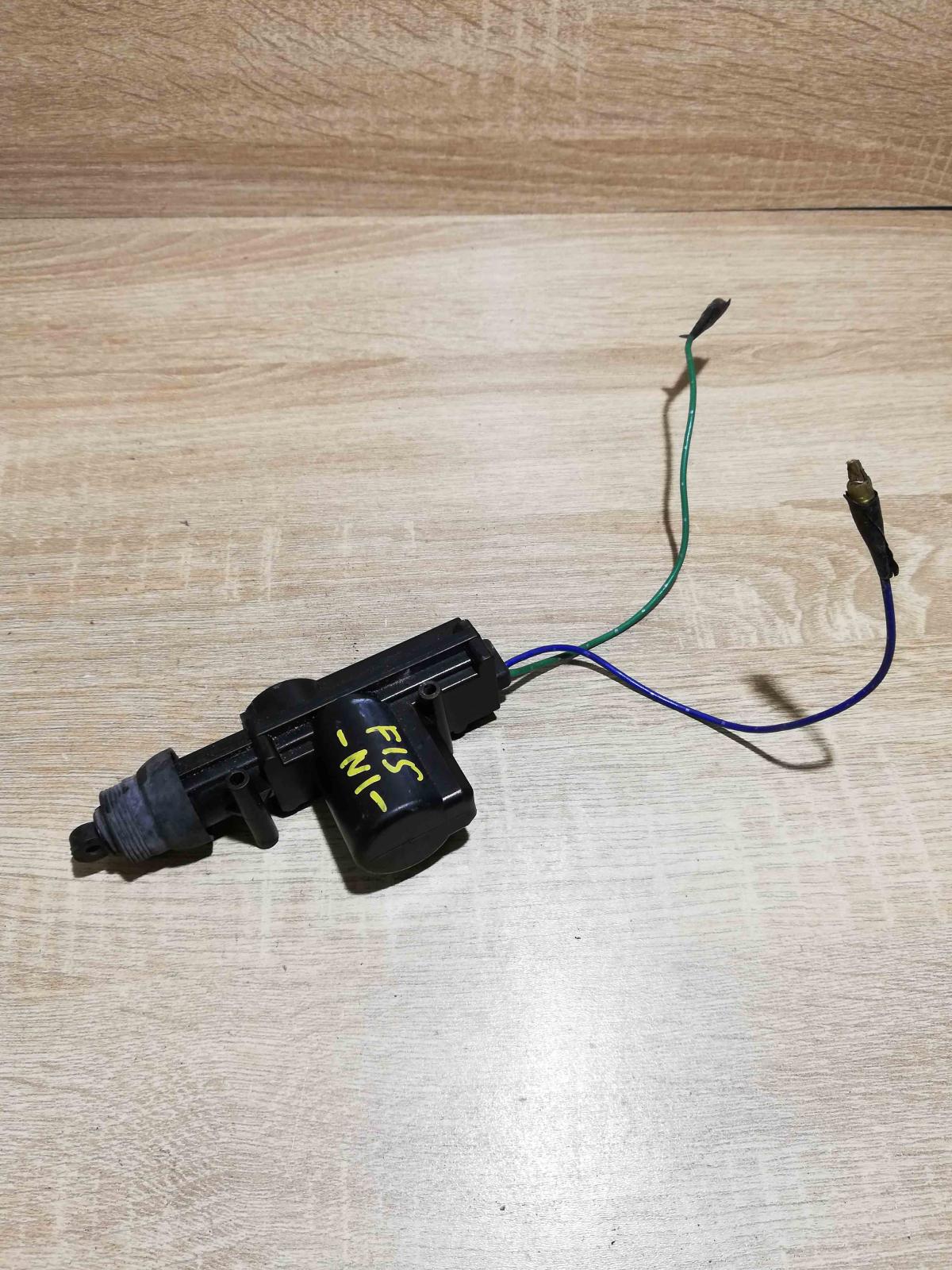 93203799 2 Motor  Central locking motor Renault Espace II