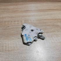 8055201U60   Central locking motor Nissan Primera