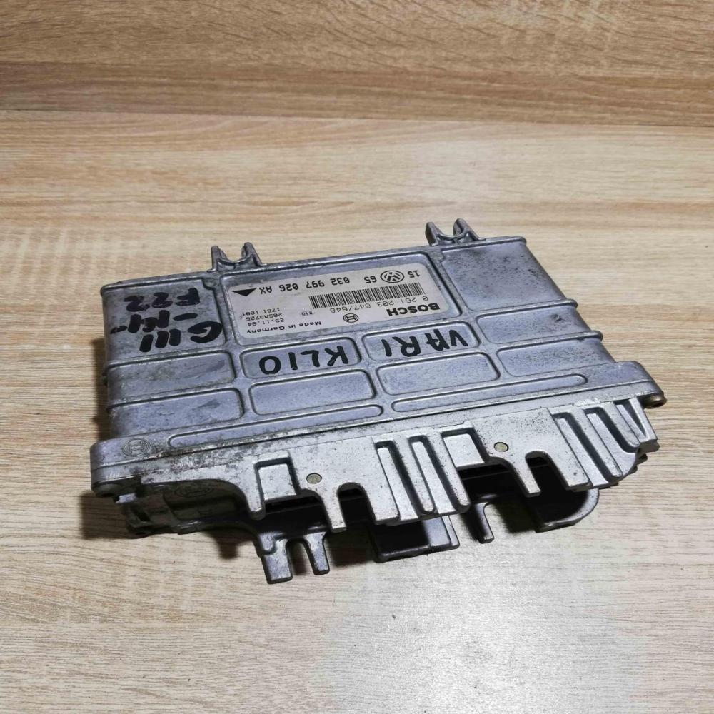 032997026AX 0261203647  Engine control unit/module ECU Volkswagen Golf III