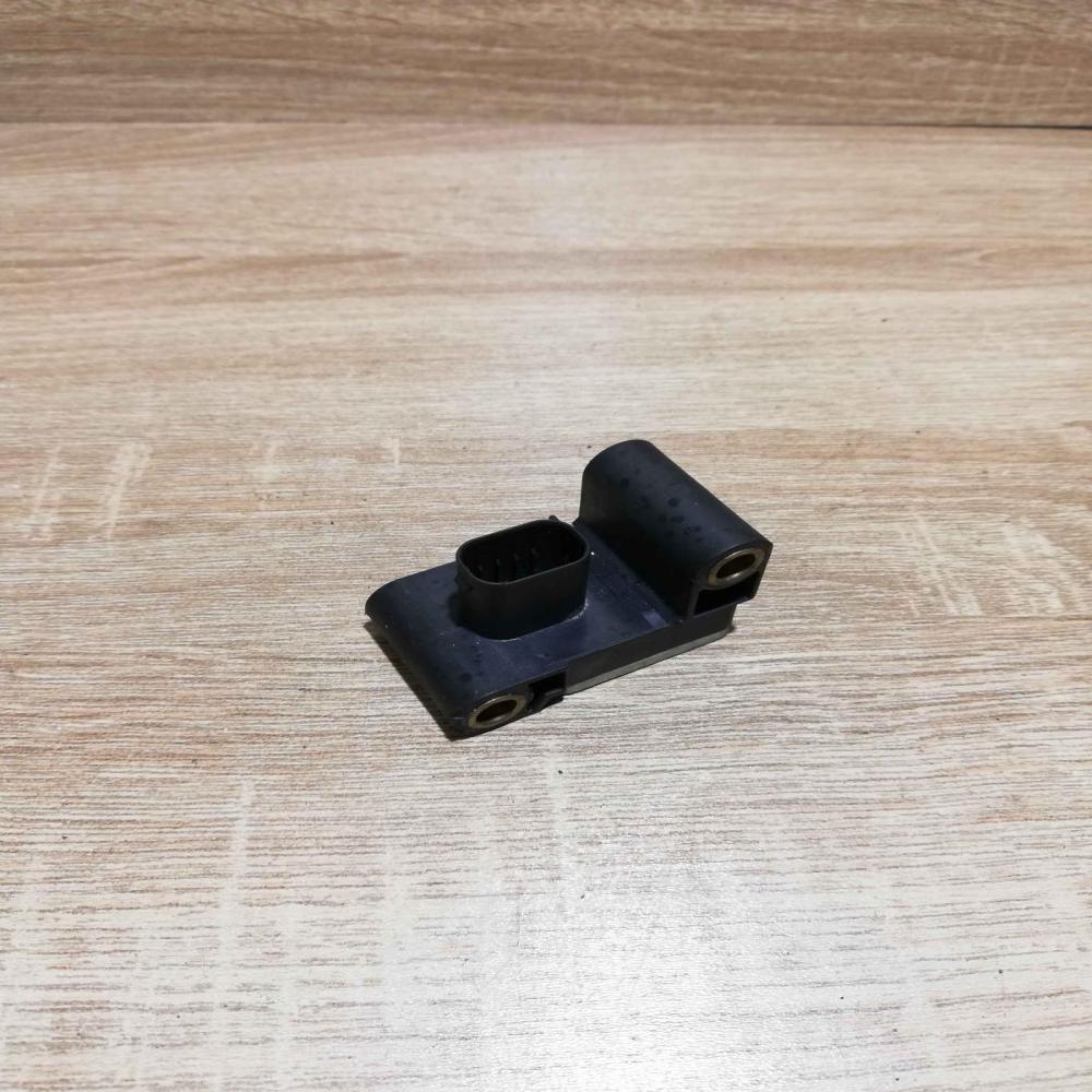6956485   Airbag deployment crash/impact sensor BMW 3 E90 E91