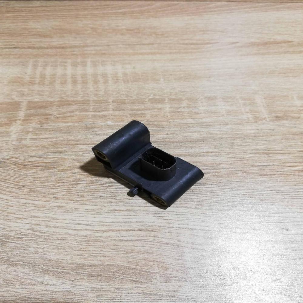 6956485   Airbag deployment crash/impact sensor BMW 3 E90 E91