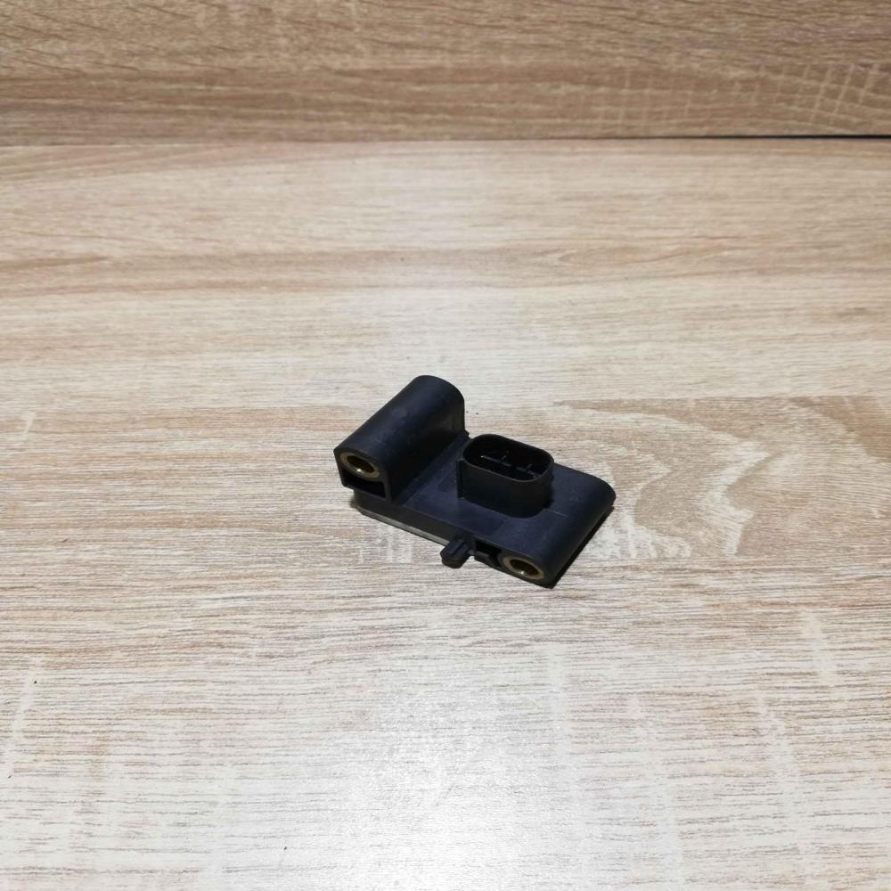 6956485   Airbag deployment crash/impact sensor BMW 3 E90 E91