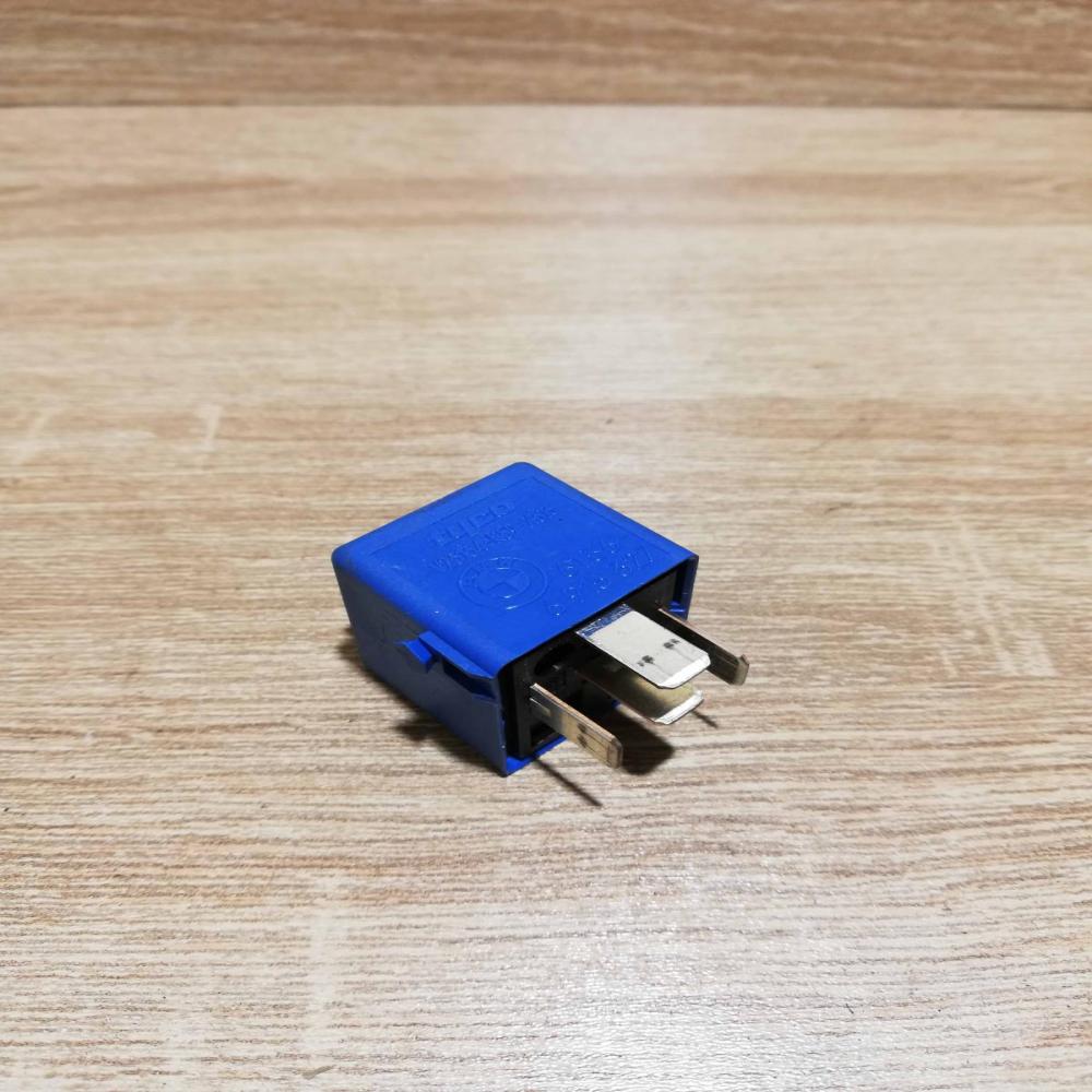 6915327 fuse  Other relay BMW 3 E46