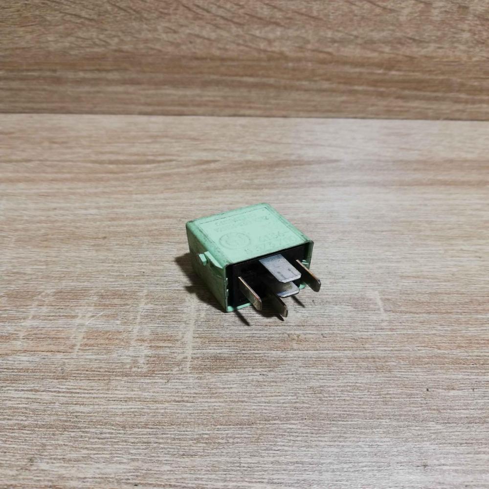 8373700   Other relay BMW 3 E46