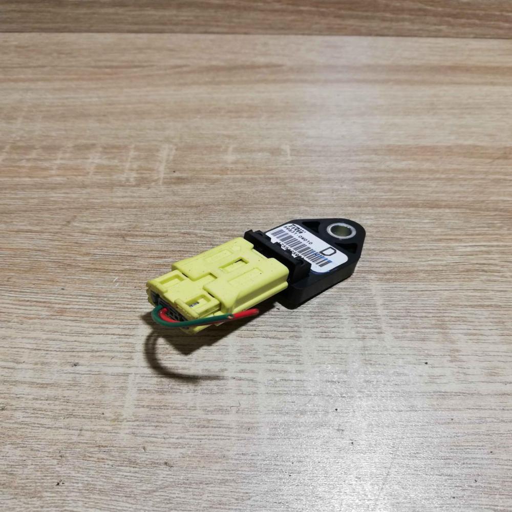 89831 0W010   Airbag deployment crash/impact sensor Toyota Corolla Verso AR10