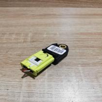 89831 02100   Airbag deployment crash/impact sensor Toyota Verso