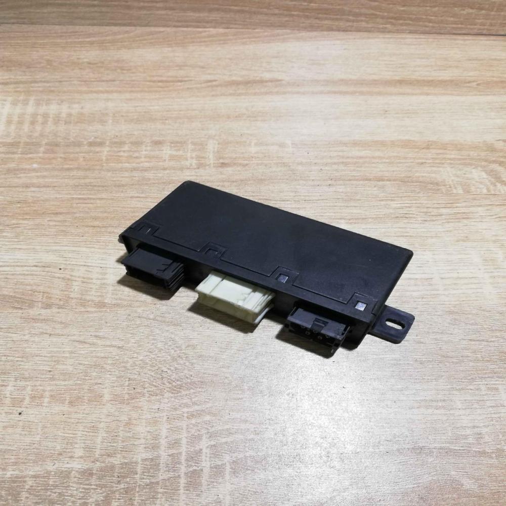 8377601   Door control unit/module BMW 7 E38