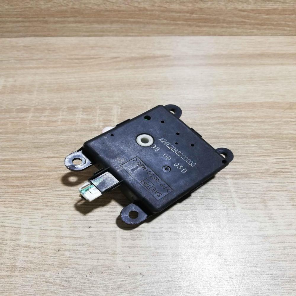 A24820A3200000   Air flap motor/actuator Nissan Qashqai
