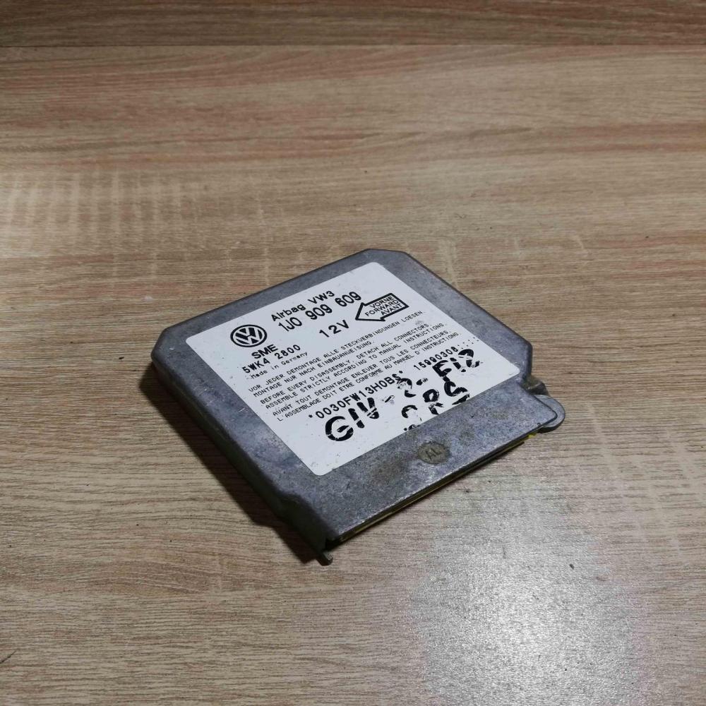 1J0909609   Airbag control unit/module Volkswagen Golf IV