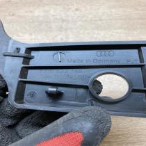 8W6823746   Fender mounting bracket Audi A4 S4 B9 8W