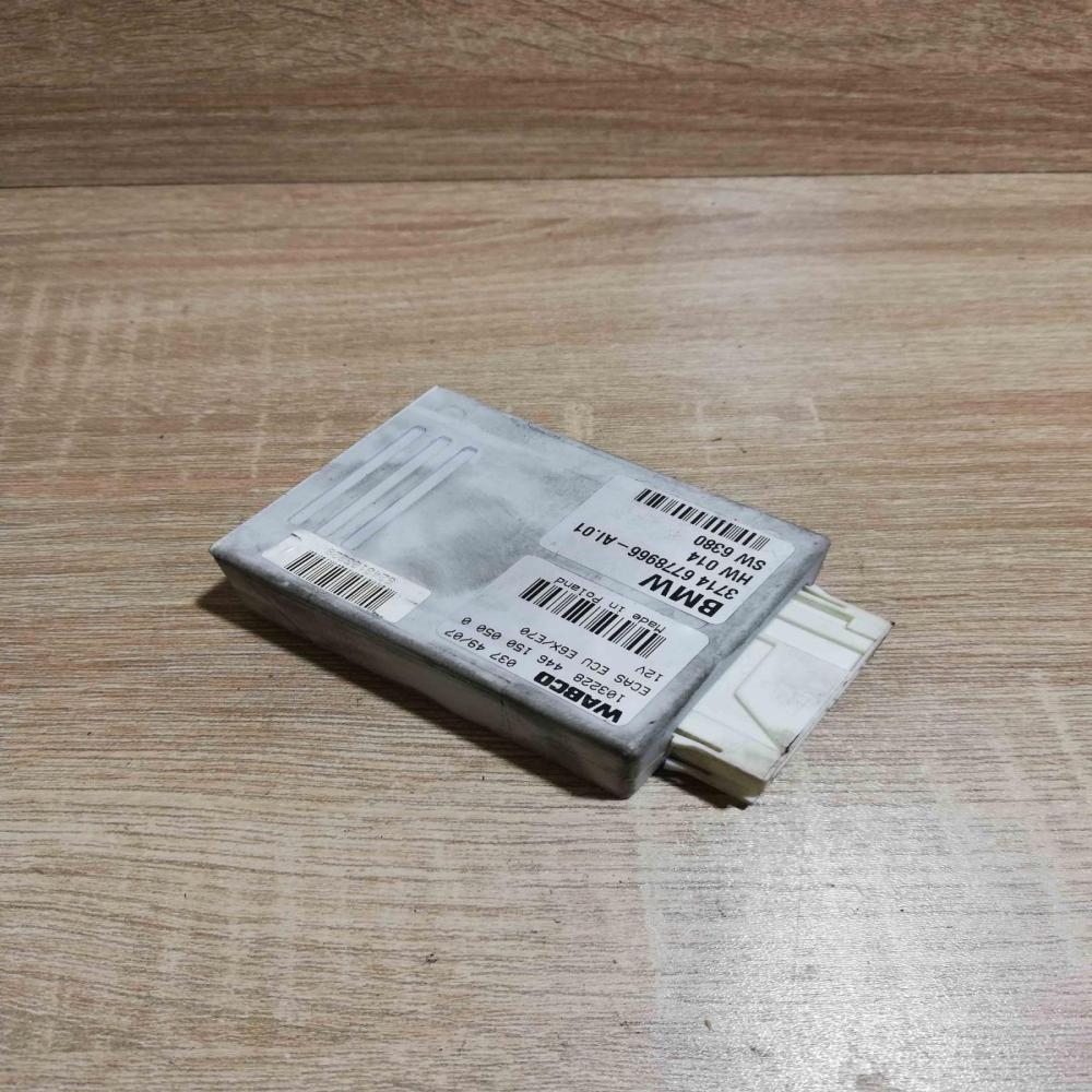 6778966   Air suspension control unit module (rear) BMW X5 E70