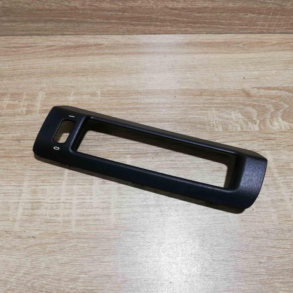 6963456   Dashboard side end trim BMW X5 E70