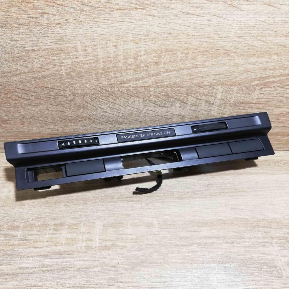 VW Dash trim   Climate control/heater control trim Volkswagen Polo V 6R
