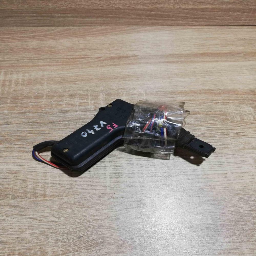 1316774   Front door lock motor Volvo 740