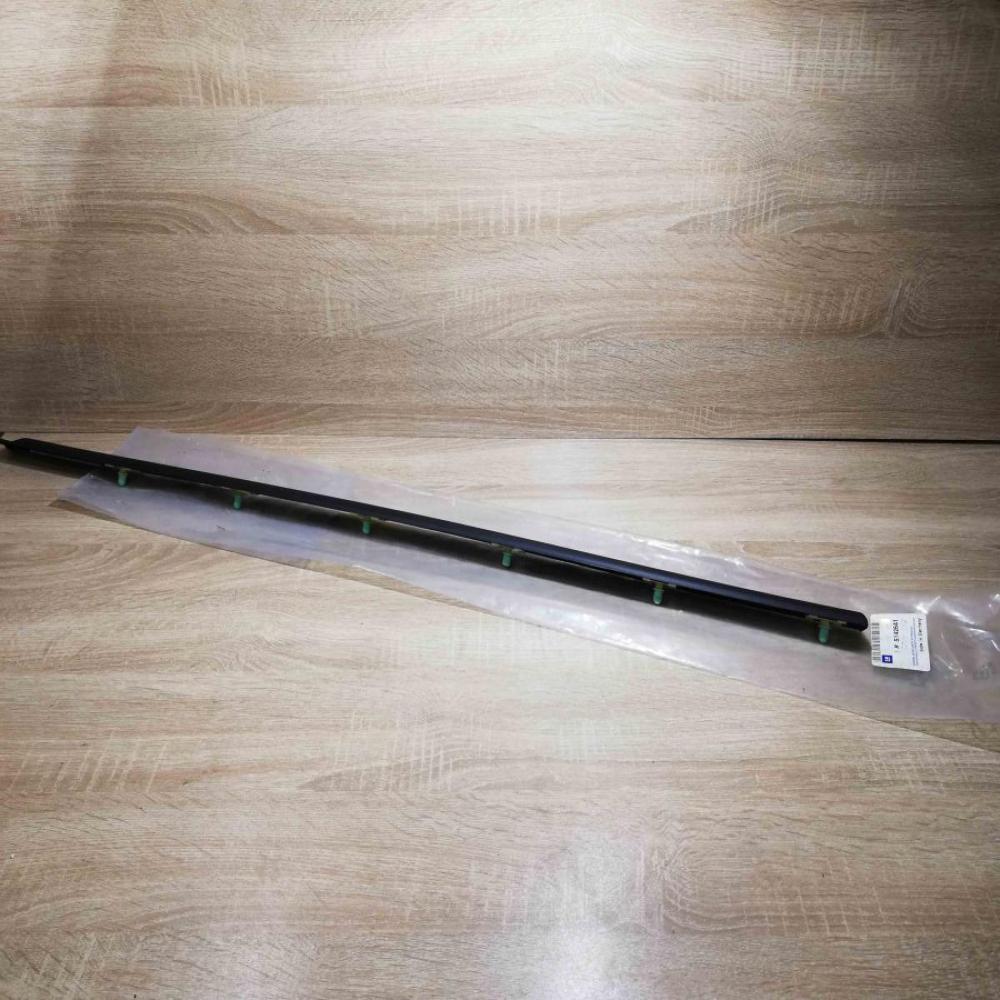 5142641   Front door trim (molding) Saab 9-5
