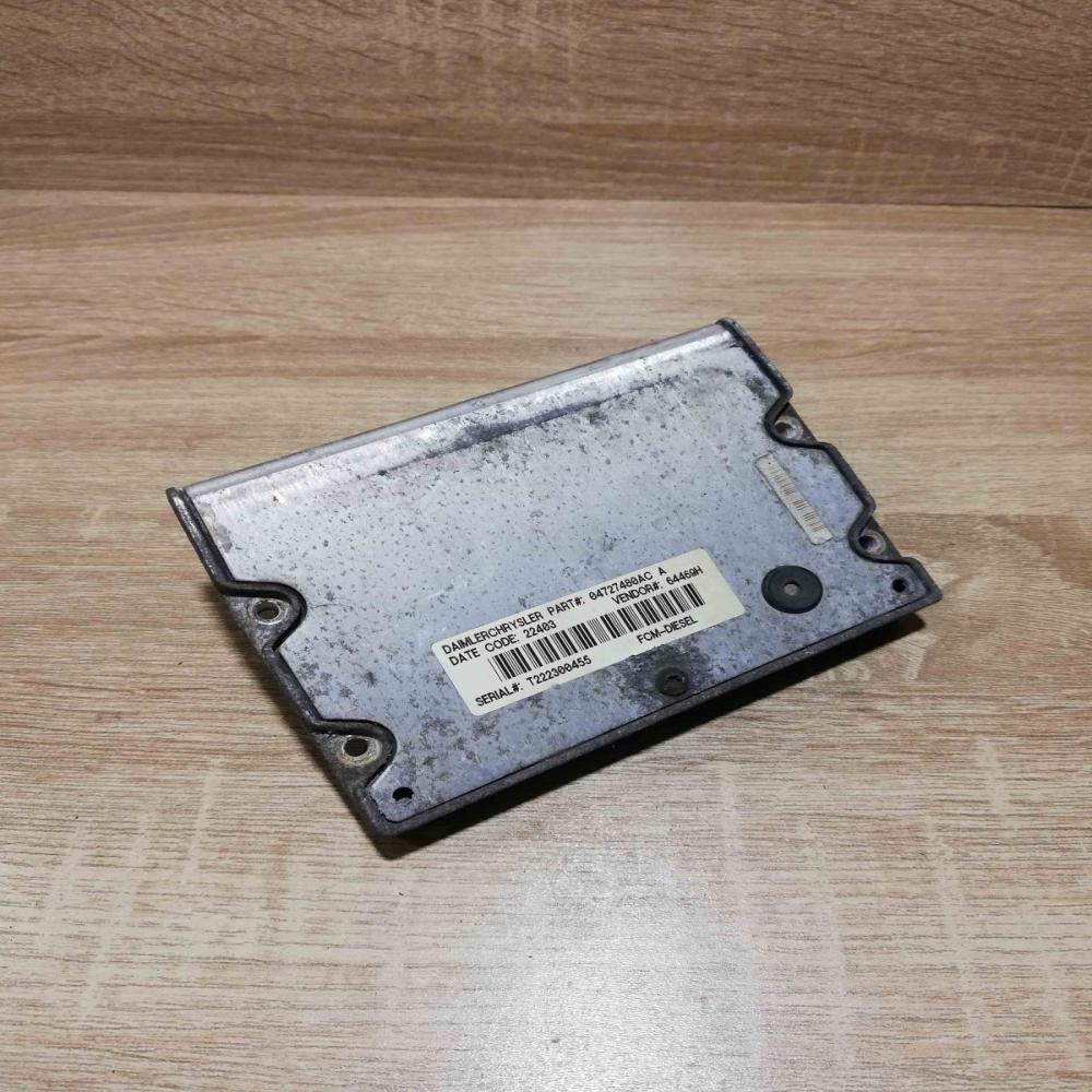 04727480AC   Fuse module Chrysler Voyager