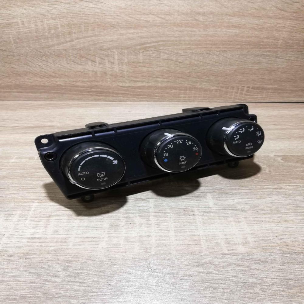 P55111815AE   Climate control unit Chrysler Sebring (JS)