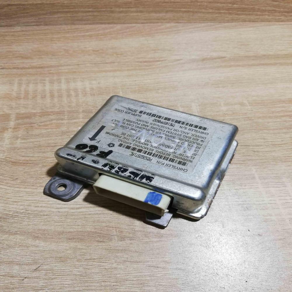 P05269971AC   Airbag control unit/module Chrysler Neon I