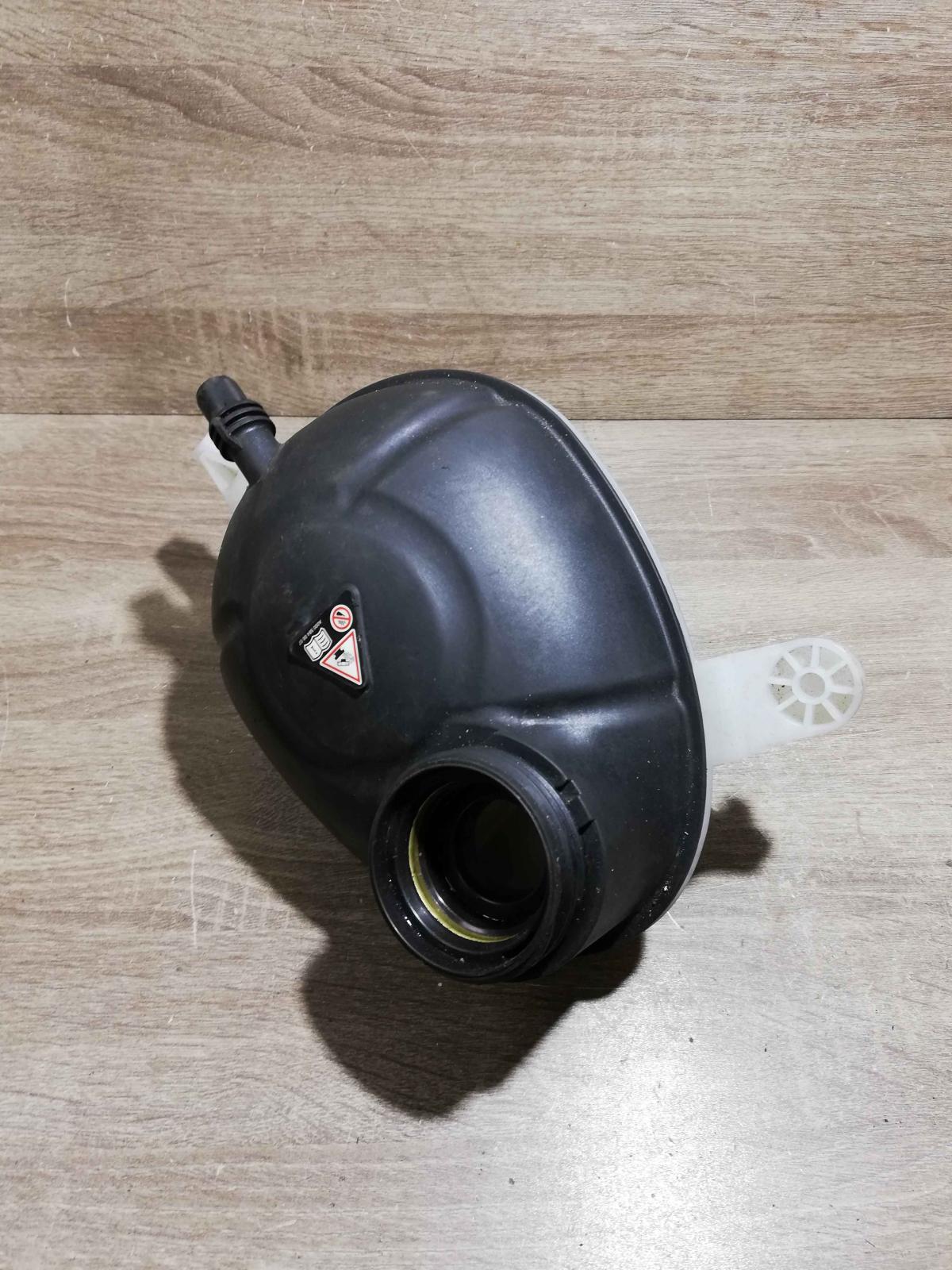 A2055000049   Coolant expansion tank/reservoir Mercedes-Benz C W205