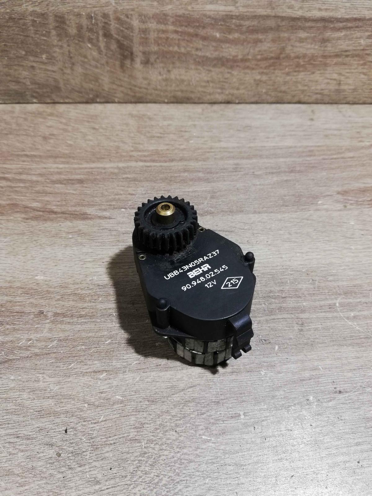 UBB43N05RAZ37   Air flap motor/actuator Renault Laguna I