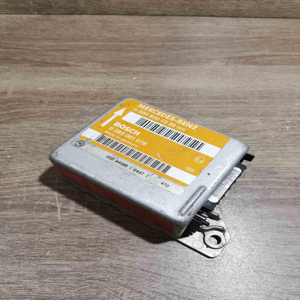 0008207226 0285001078  Airbag control unit/module Mercedes-Benz E W124