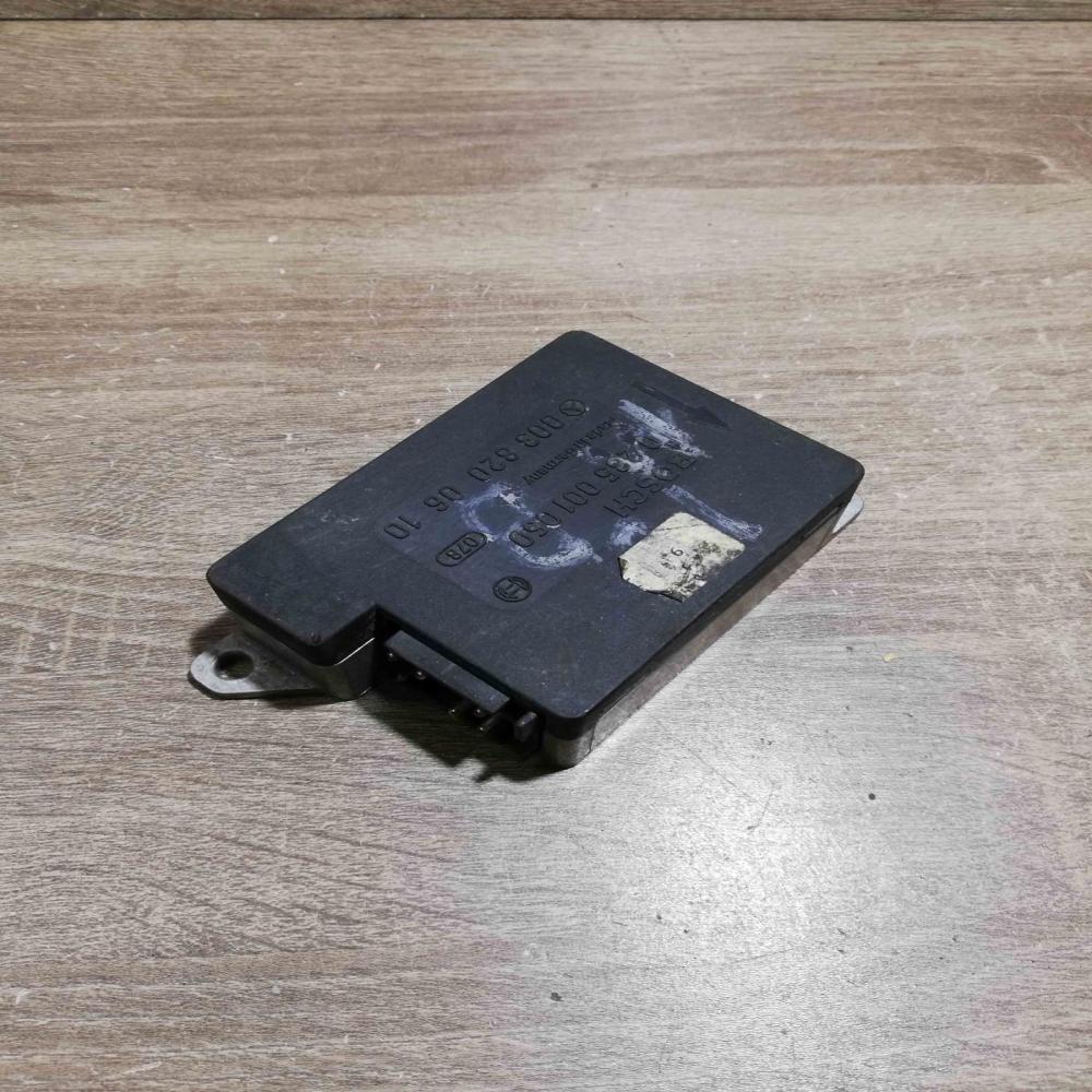 0285001050 0038200610  Airbag control unit/module Mercedes-Benz 190 W201