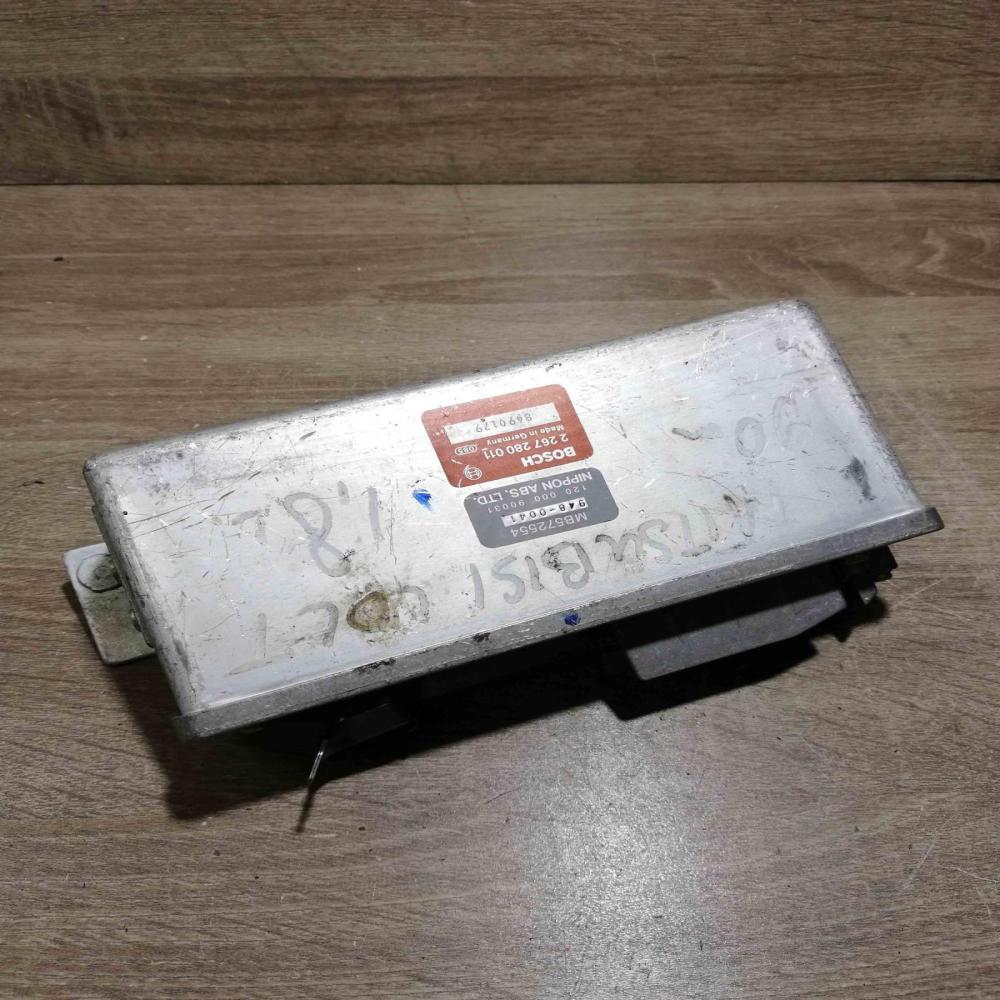 2267280011 MB572554  ABS control unit/module Mitsubishi Colt