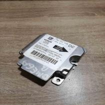 90565938   Airbag control unit/module Opel Omega B2