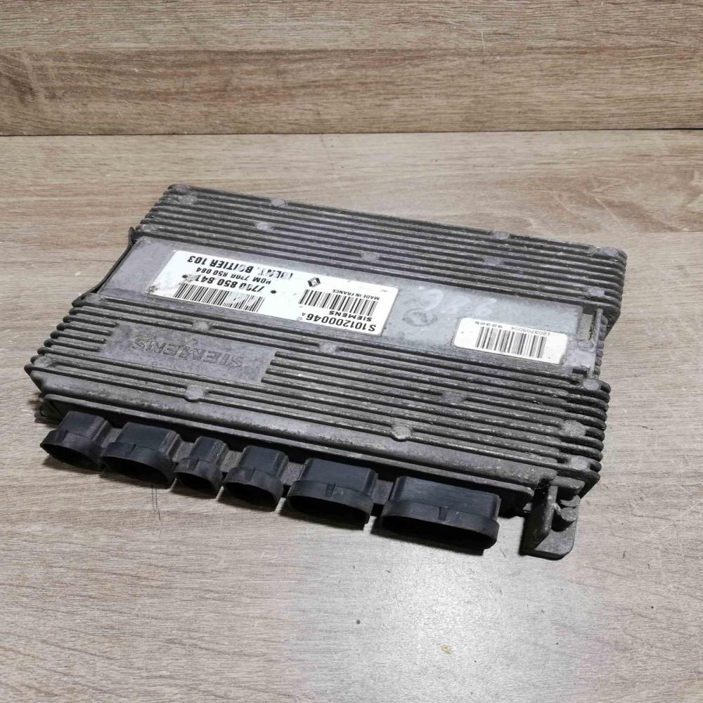 7700850841 S101200046A  Engine control unit/module ECU Renault 19