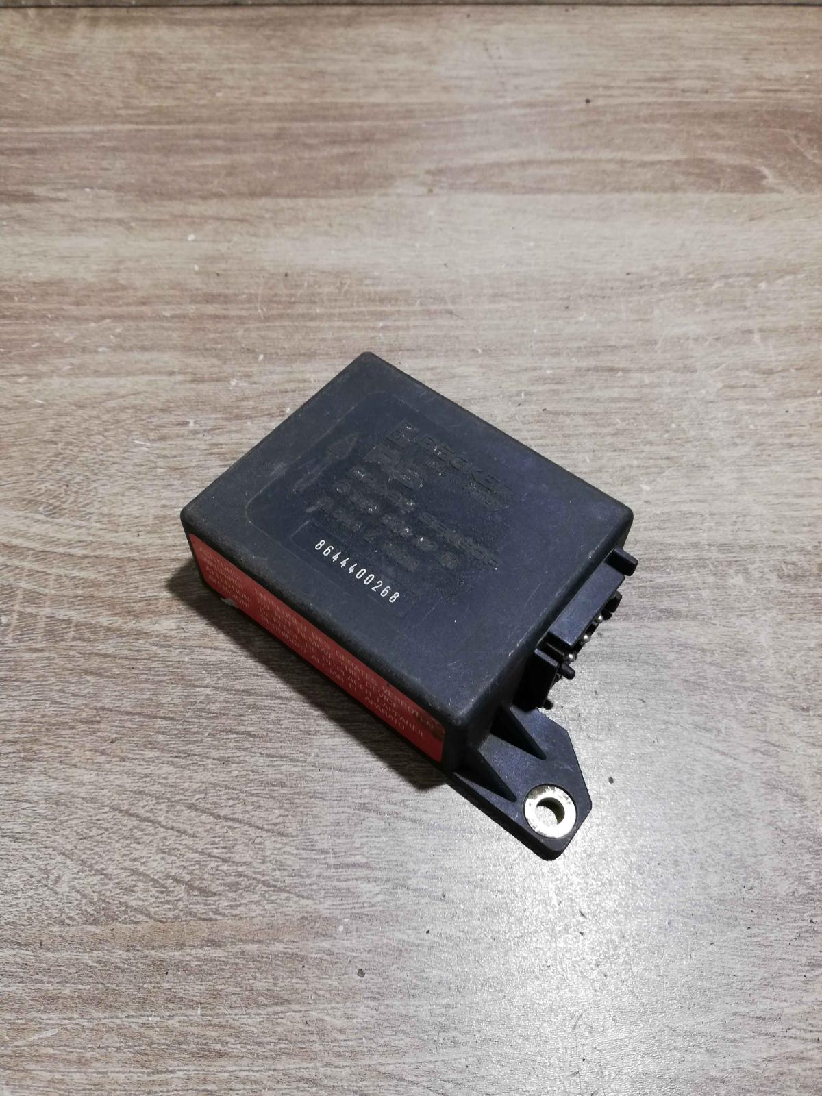 0038200710 E841Z1000  Airbag control unit/module Mercedes-Benz 190 W201