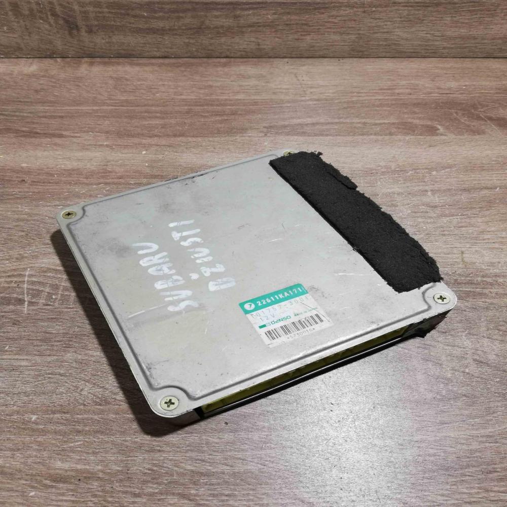 22611KA171 101757 3001  Engine control unit/module ECU Subaru Justy