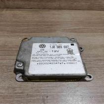 1J0909607   Airbag control unit/module Volkswagen PASSAT B5