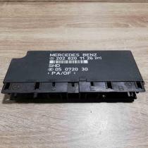 2028201126 05072030  Comfort/convenience module Mercedes-Benz C W202