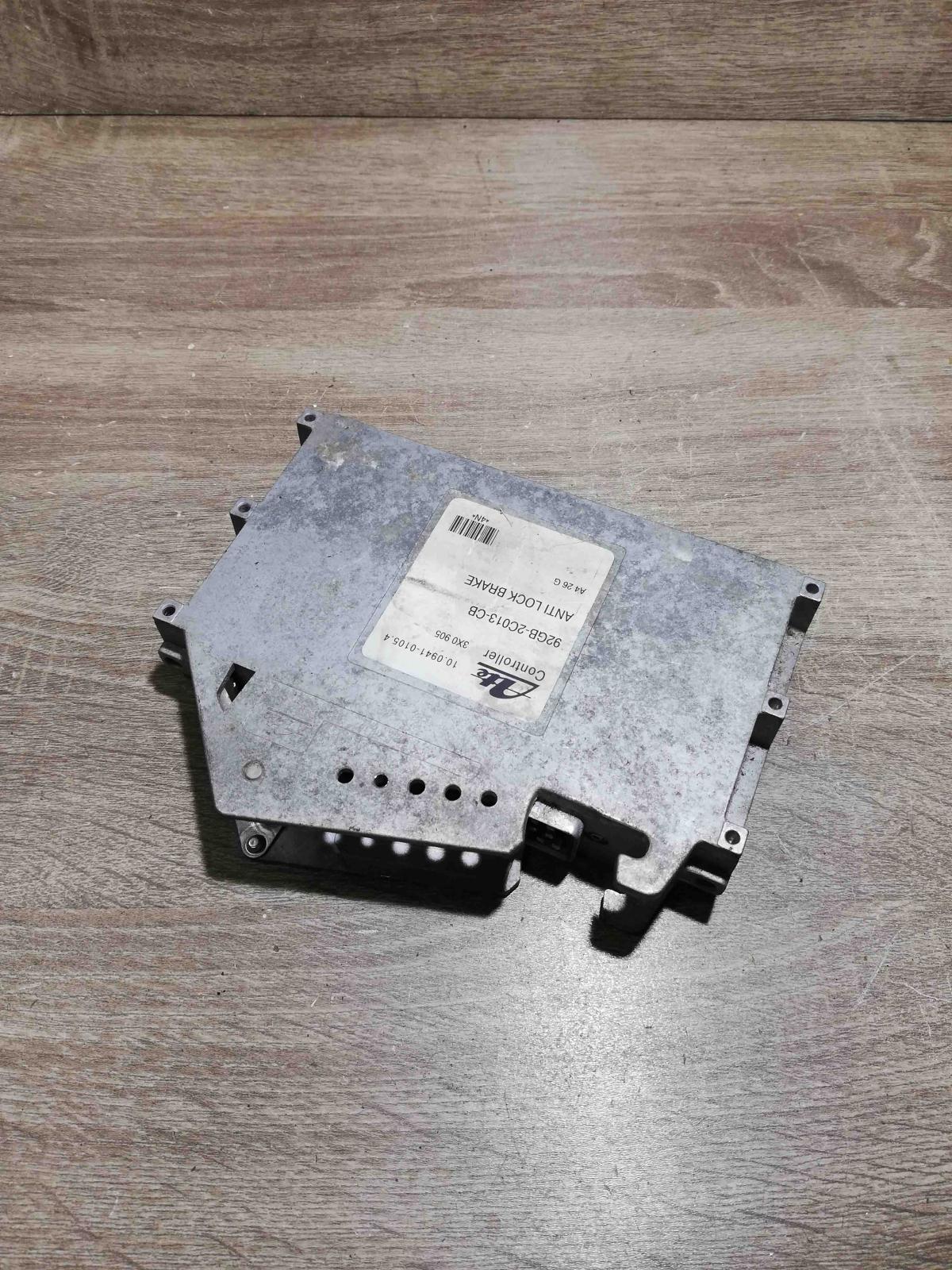92GB 2C013 CB   ABS control unit/module Ford Scorpio