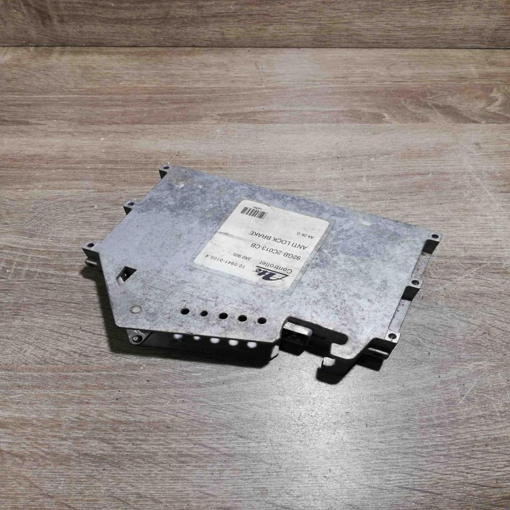 92GB 2C013 CB   ABS control unit/module Ford Scorpio