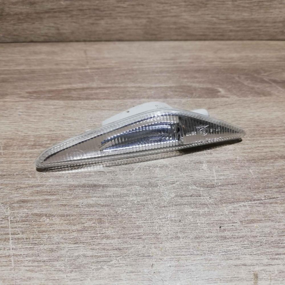 7171007   Front fender indicator light BMW X5 E70