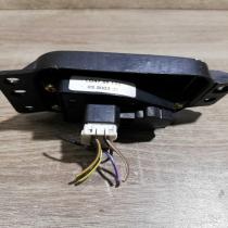 LD4766600   Wing mirror switch Mazda MPV II LW