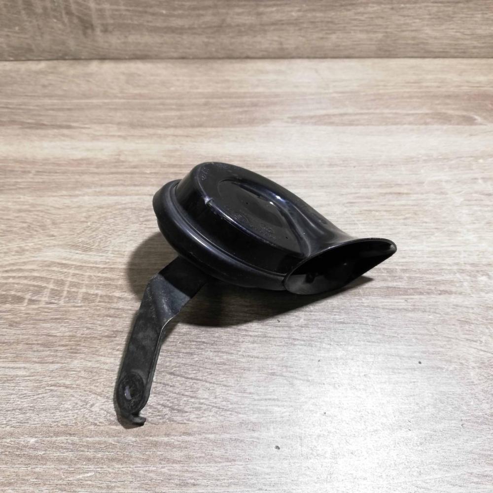 A 28 657625   Horn signal Toyota Avensis T250