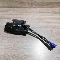 08 09 05 06 07 04   Rear door lock Toyota Prius (XW20)