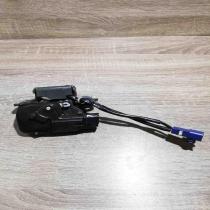 08 09 05 06 07 04   Rear door lock Toyota Prius (XW20)