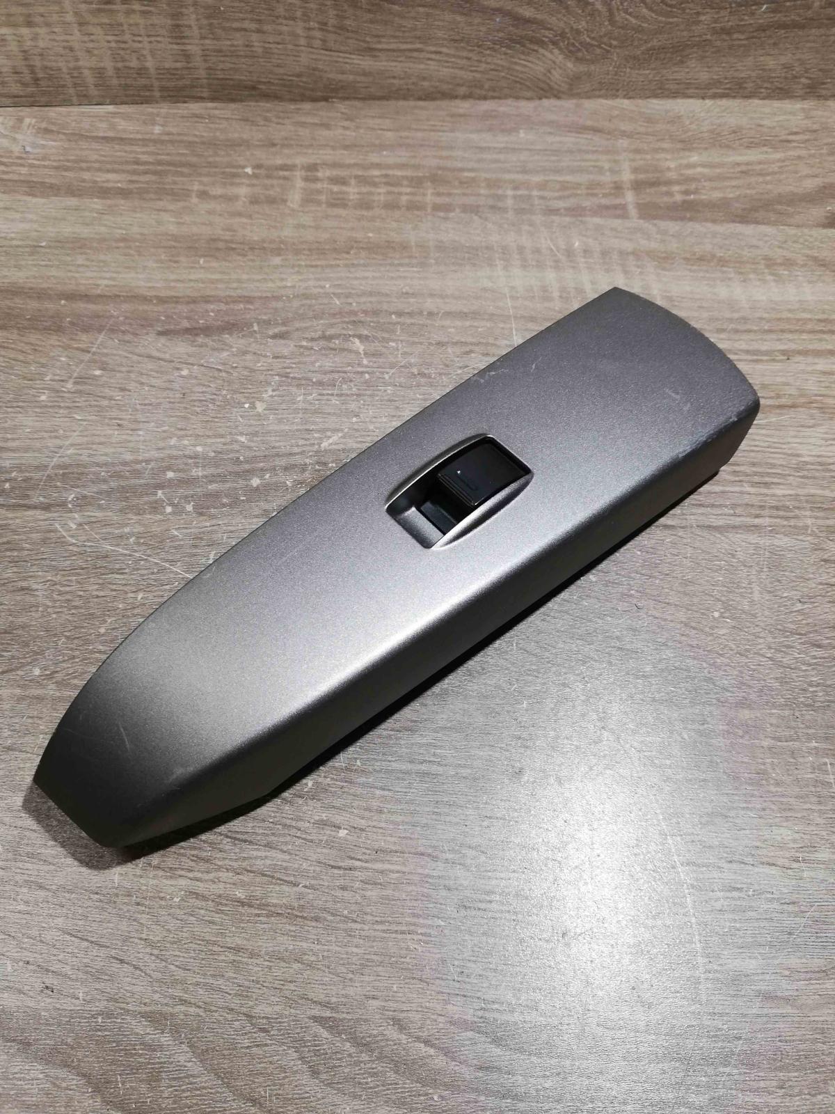 74271 47050   Electric window control switch Toyota Prius (XW20)